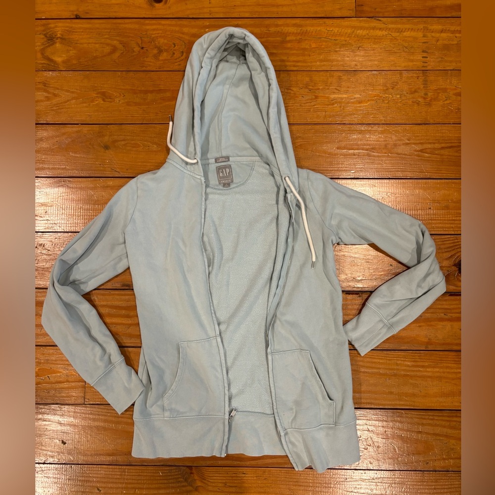 (630) LIGHT BLUE GAP SWEATSHIRT